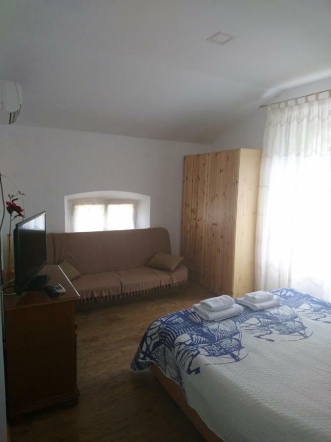 Apartment Dalmatinac Ivo Полаче Экстерьер фото