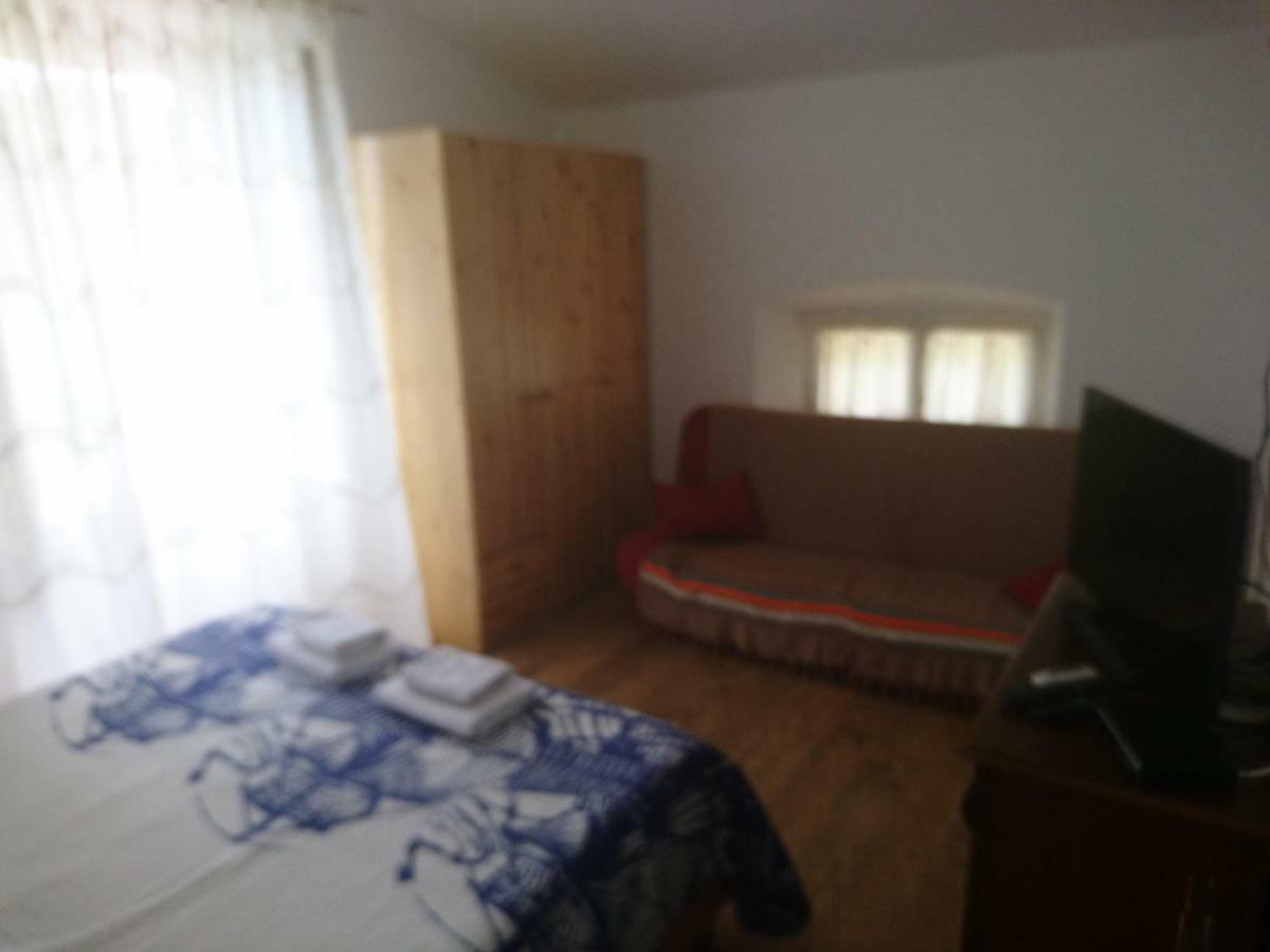 Apartment Dalmatinac Ivo Полаче Экстерьер фото